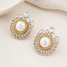 Laden Sie das Bild in den Galerie-Viewer, Pearl Czech Crystal Statement Bridal Earrings