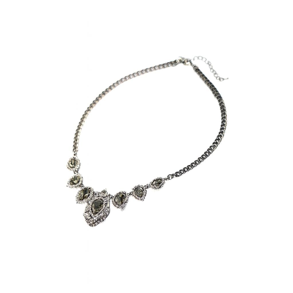 Éclat Gray Crystal Necklace