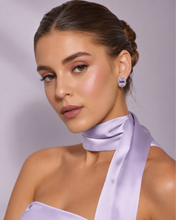 Muatkan imej ke dalam penonton Galeri, Radiant Path: Petit Halo Bridesmaid Earrings