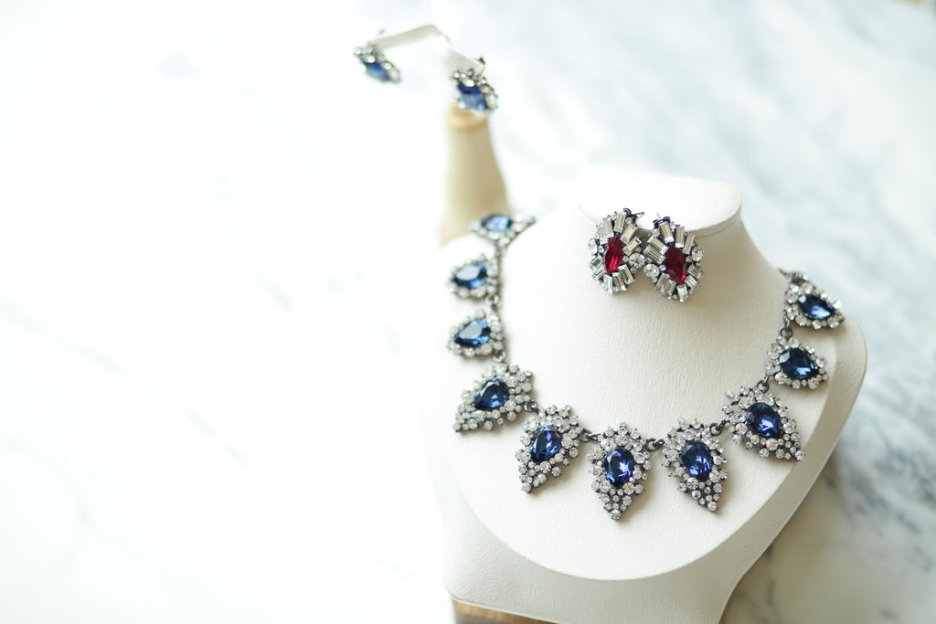 티어드롭 스테이트먼트 네크리스