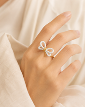 Load image into Gallery viewer, Noir &amp; Blanc Bow Ring