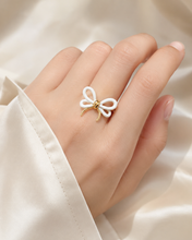 Load image into Gallery viewer, Noir &amp; Blanc Bow Ring