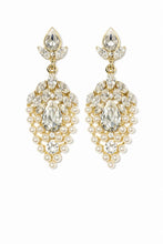 Cargar imagen en el visor de la galería, Luminous Teardrop Pearl Earrings