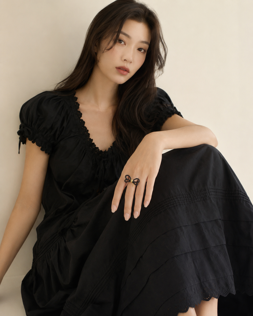 Noir & Blanc Bow Ring