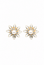 Cargar imagen en el visor de la galería, The Bridesmaids Collection — Every Bloom, Every Bond