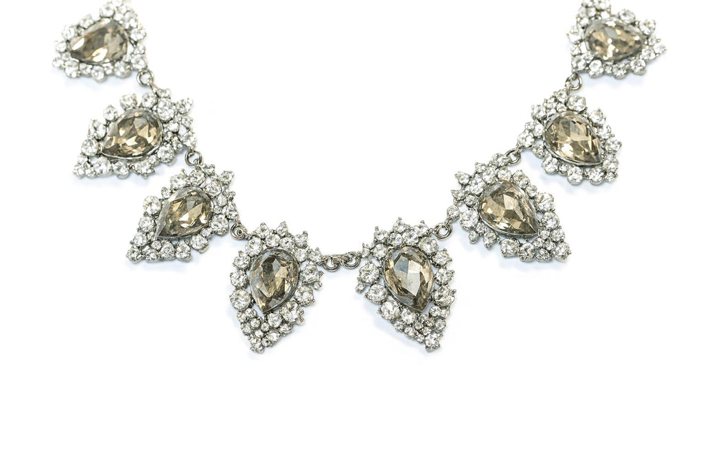 티어드롭 스테이트먼트 네크리스