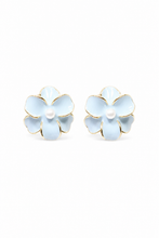 이미지를 갤러리 뷰어에 로드 , Petal Pearl Earrings