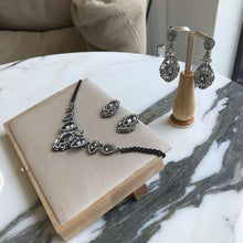 将图片加载到图库查看器，Éclat Gray Crystal Necklace